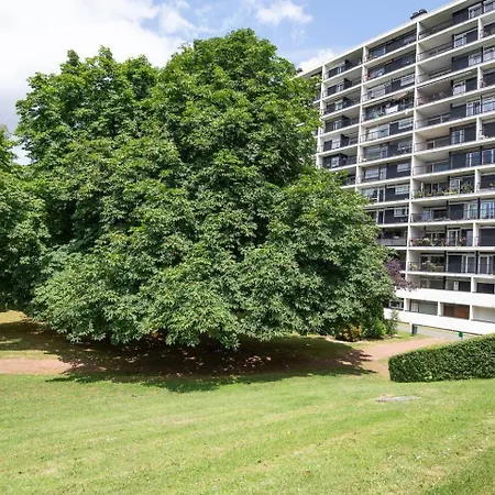 Apartmán Standing Lift Balcony Garden View
